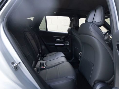 Used 2026 Mercedes-Benz GLC 300 image 23