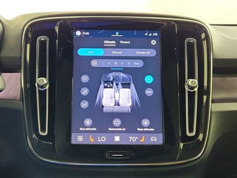 Certified 2023 Volvo C40 P8 Recharge Plus w/ Protection Package Premier AWD/4WD image 21