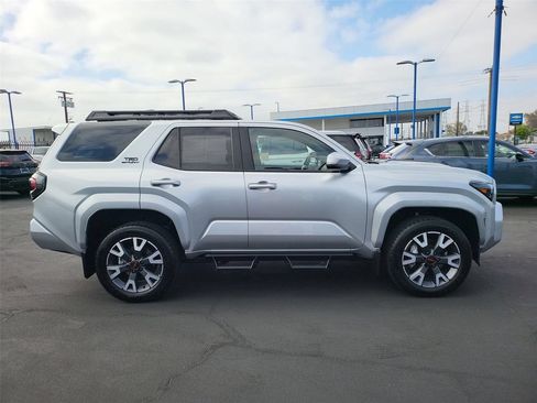 Used 2025 Toyota 4Runner TRD Sport AWD/4WD image 28