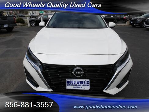 Used 2023 Nissan Altima 2.5 SV w/ SV Premium Package image 2