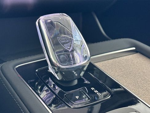 New 2026 Volvo XC90 B5 Plus w/ Protection Package Premier AWD/4WD image 21