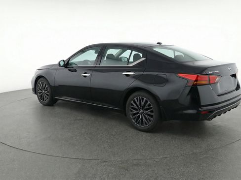 Used 2025 Nissan Altima 2.5 SV image 6