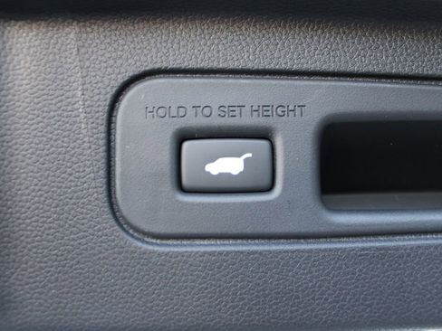 Certified 2025 Honda Pilot Elite image 36