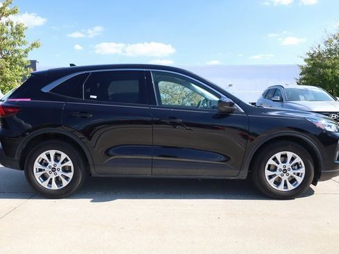 Used 2023 Ford Escape Active w/ Tech Pack #2 image 3