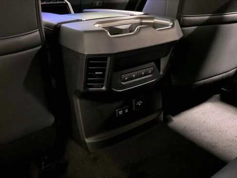 New 2026 Toyota Tundra Platinum AWD/4WD image 18