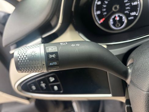 Used 2023 Genesis GV70 2.5T w/ Select Package image 19