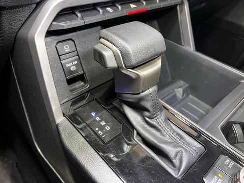 Used 2022 Toyota Tundra SR5 w/ SR5 Convenience Package image 36