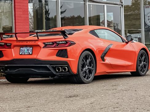 Used 2020 Chevrolet Corvette Stingray Preferred Cpe w/ 2LT Preferred Equipment Group image 3