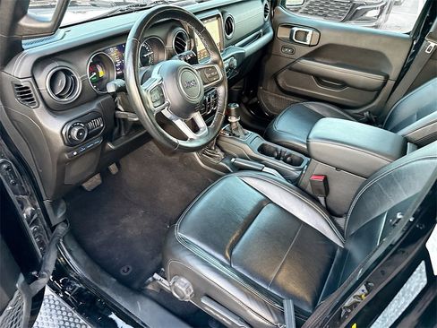 Used 2022 Jeep Wrangler Unlimited Sahara w/ Cold Weather Group image 25