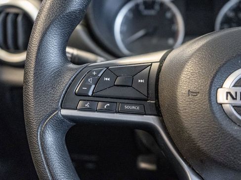 Used 2022 Nissan Versa S image 23