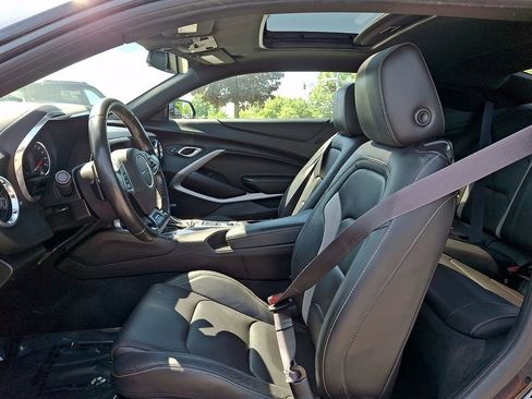 Certified 2017 Chevrolet Camaro LT RWD image 13