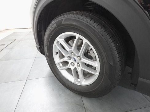 Certified 2025 Ford Explorer Active image 28