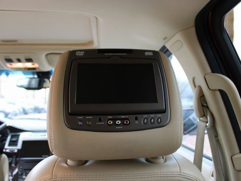 Used 2007 Cadillac Escalade AWD w/ Information Package image 15