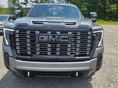 Used 2025 GMC Sierra 2500 Denali Ultimate w/ Max Trailering Package AWD/4WD image 2
