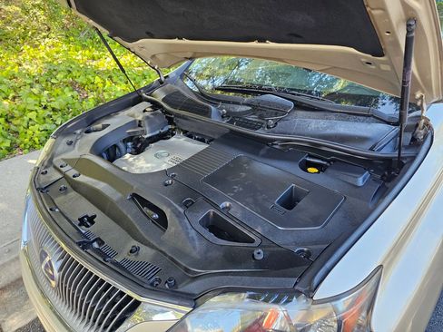 Used 2012 Lexus RX 450h AWD image 38