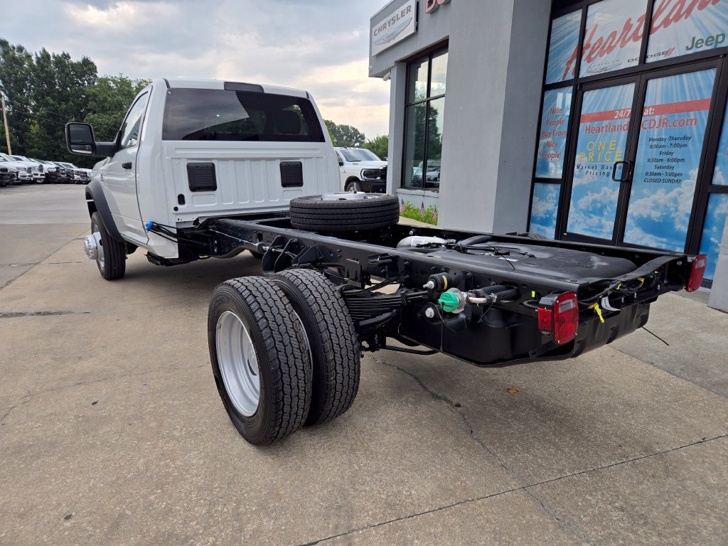 New 2026 RAM 5500 Tradesman w/ Chrome Appearance Group AWD/4WD image 7