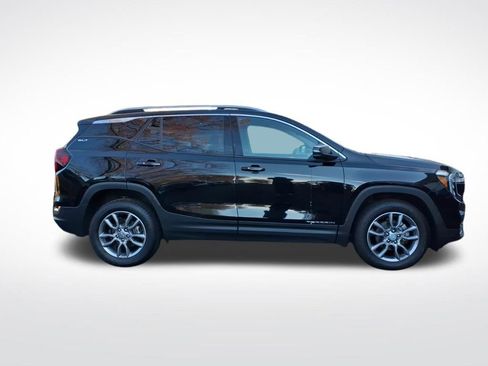 Certified 2022 GMC Terrain SLT image 4