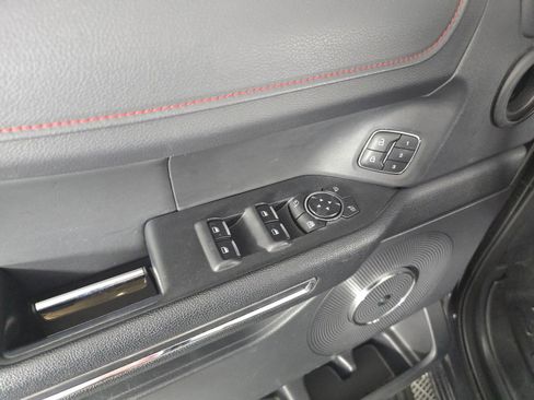 Used 2022 Ford Expedition Max Limited image 9