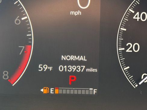 Used 2025 Honda Odyssey Touring image 24