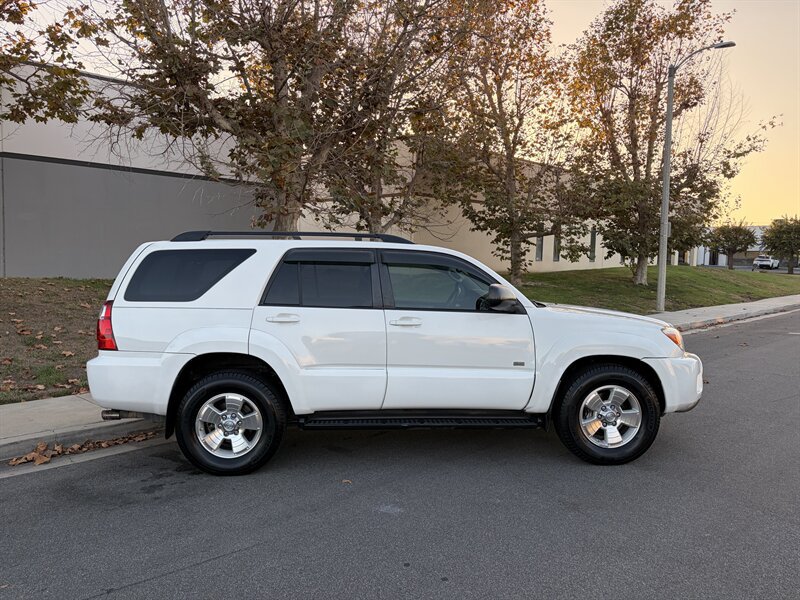 Used 2007 Toyota 4Runner SR5 RWD image 2