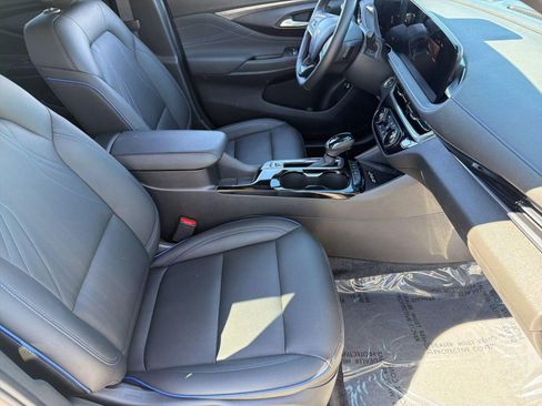 Used 2024 Buick Envista Sport Touring w/ Convenience I Package FWD image 28