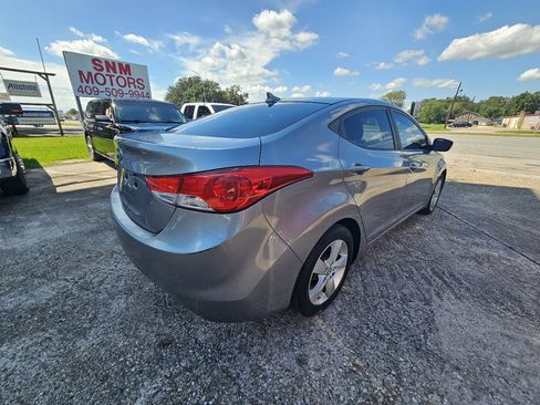 Used 2013 Hyundai Elantra GLS w/ Preferred Pkg image 7