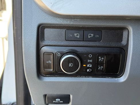 Used 2024 Ford F250 XLT image 32