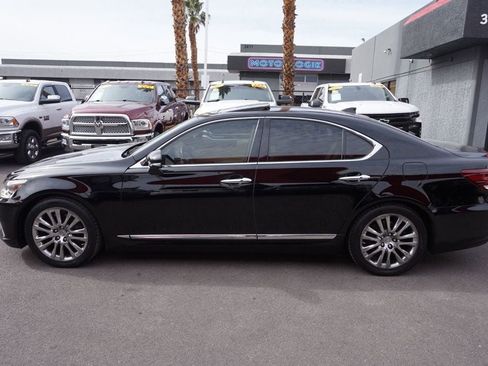 Used 2017 Lexus LS 460 image 3