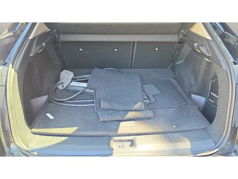 Used 2023 Nissan Ariya AWD image 16