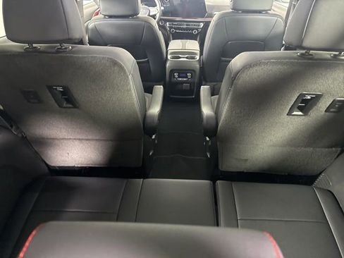 New 2026 Chevrolet Traverse RS image 28