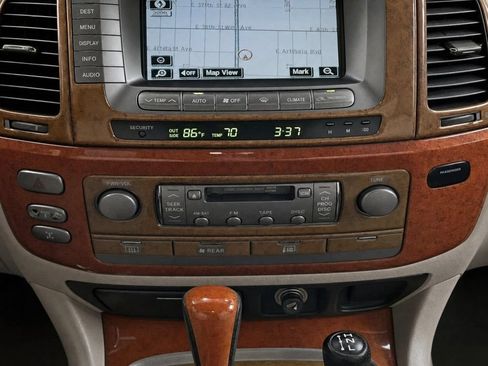 Used 2006 Lexus LX 470 4WD image 25