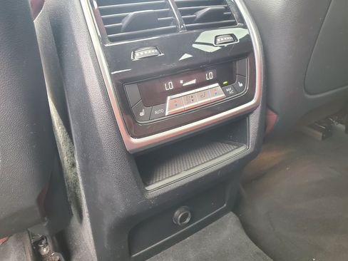 Used 2022 BMW X6 xDrive40i w/ M Sport Package AWD/4WD image 32