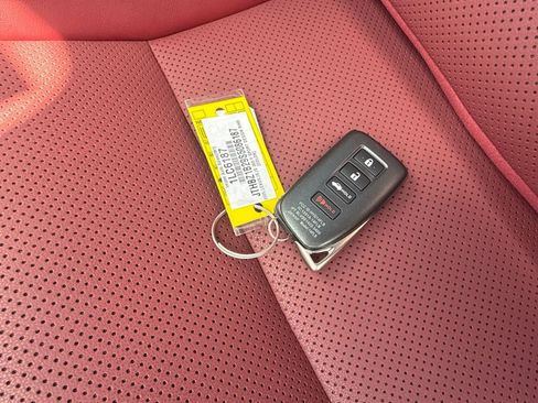 Used 2025 Lexus IS 350 F Sport RWD image 21