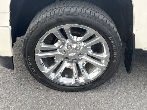 Used 2014 Chevrolet Silverado 1500 High Country w/ High Country Premium Package image 12