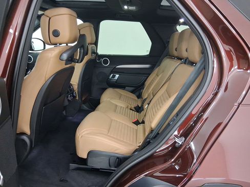 New 2026 Land Rover Discovery Limited Edition image 12