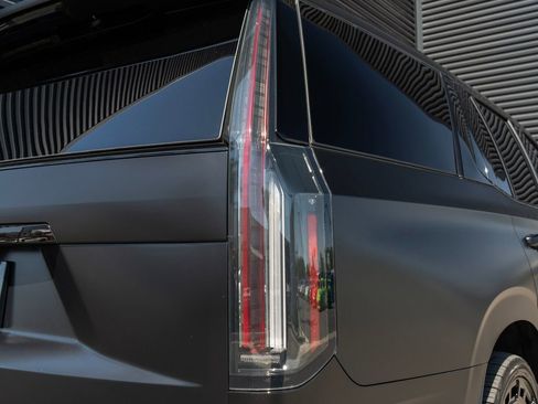 Used 2026 Cadillac Escalade Sport w/ Touring Package AWD/4WD image 14