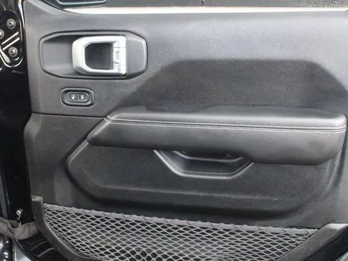 Used 2021 Jeep Gladiator Overland w/ LED Lighting Group image 46