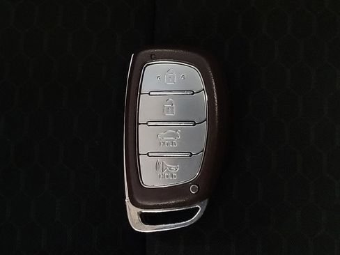 Used 2020 Hyundai Elantra Value Edition w/ Cargo Package (C1) FWD image 32