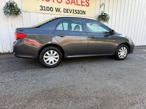 Used 2010 Toyota Corolla LE FWD image 4