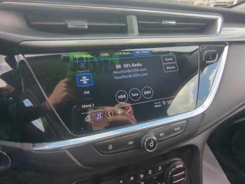 Used 2022 Buick Encore GX Essence w/ Experience Buick Package AWD/4WD image 17
