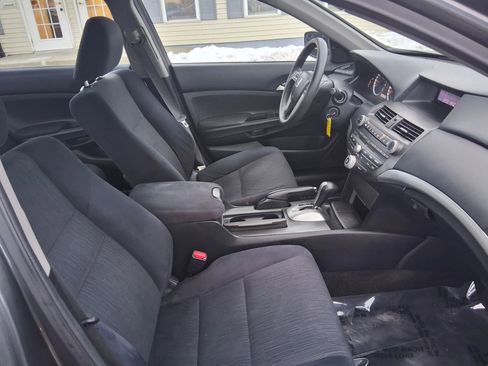 Used 2011 Honda Accord LX-P image 19