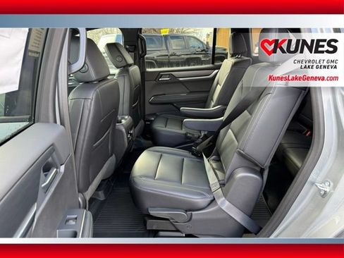 New 2026 GMC Acadia Elevation w/ Elevation Premium Package AWD/4WD image 15