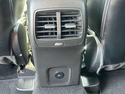 Used 2025 Ford Escape Platinum AWD/4WD image 11
