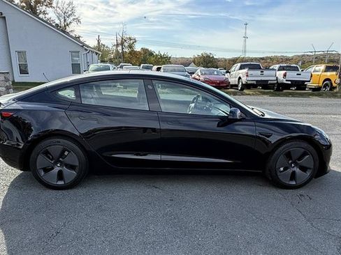 Used 2022 Tesla Model 3 Long Range AWD/4WD image 6