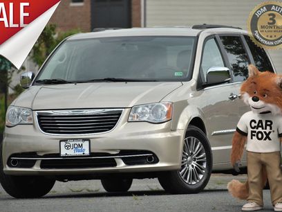Used 2014 Chrysler Town & Country Touring-L w/ Driver Convenience Group