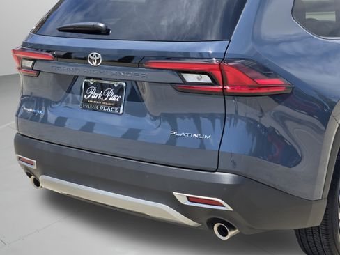 Used 2026 Toyota Grand Highlander AWD Hybrid image 42