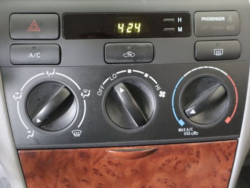 Used 2006 Toyota Corolla LE FWD image 14
