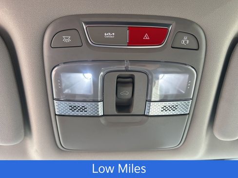 Used 2024 Kia Telluride EX image 17