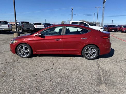 Used 2017 Hyundai Elantra Limited image 2