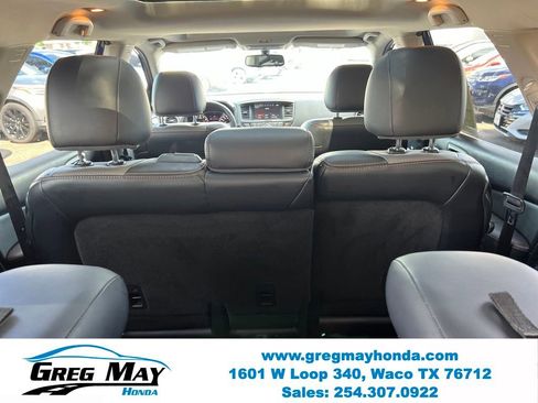 Used 2019 Nissan Pathfinder SL FWD image 18